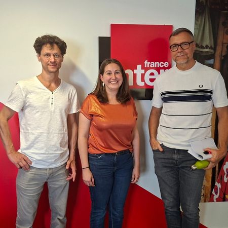 Florian Kirchner, Coline Deveautour et Mathieu Vidard dans le studio de France Inter
