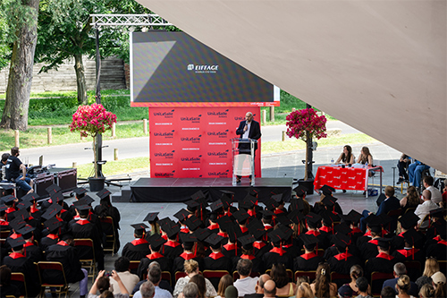 Discours de Sébastien Grandjean, parrain de la promo 2025, devant les jeunes diplômés et leur famille