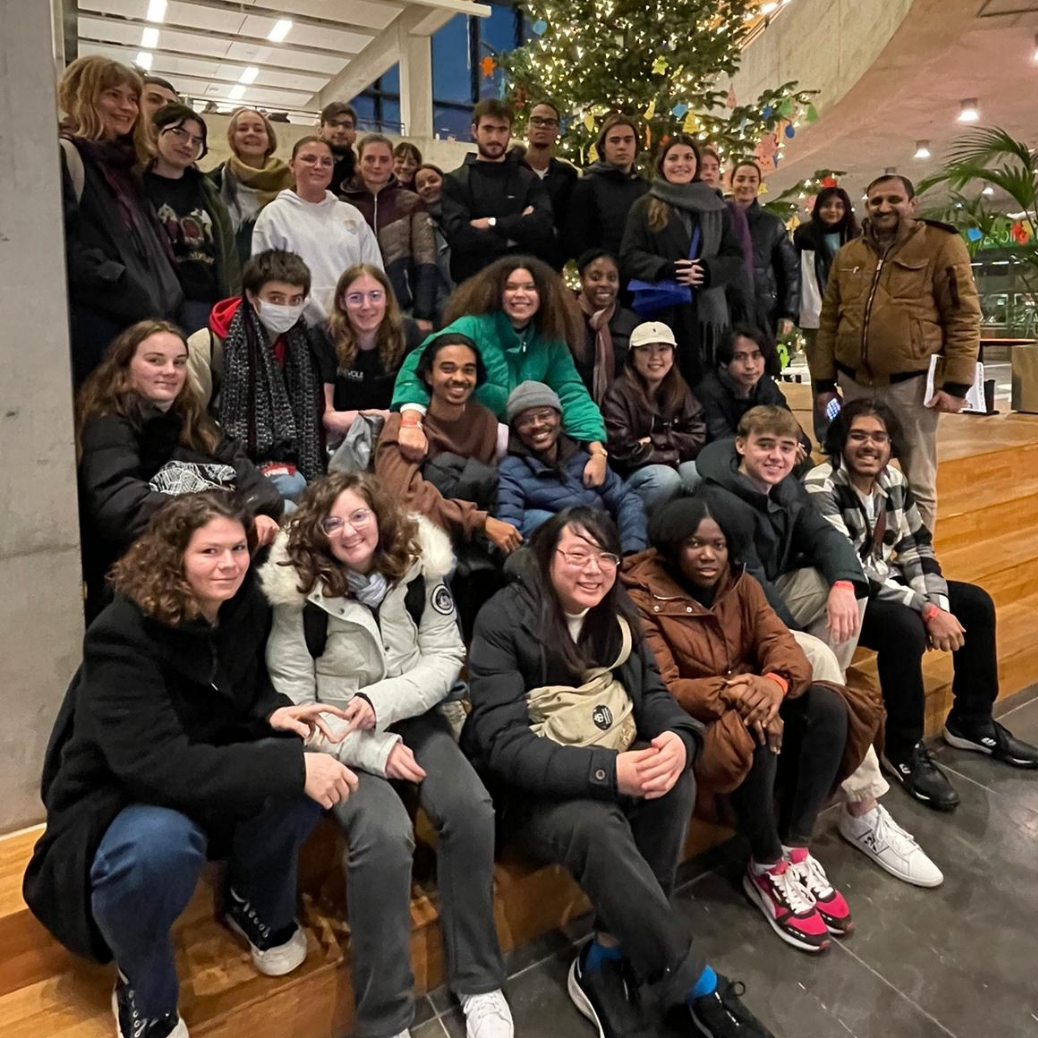 Etudiants i-SAFE prêts pour le départ à Amsterdam (en gare)