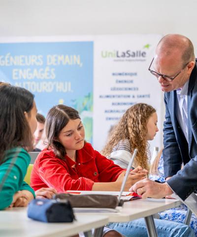 Ingénieur ou Bachelor : Comment choisir ? 